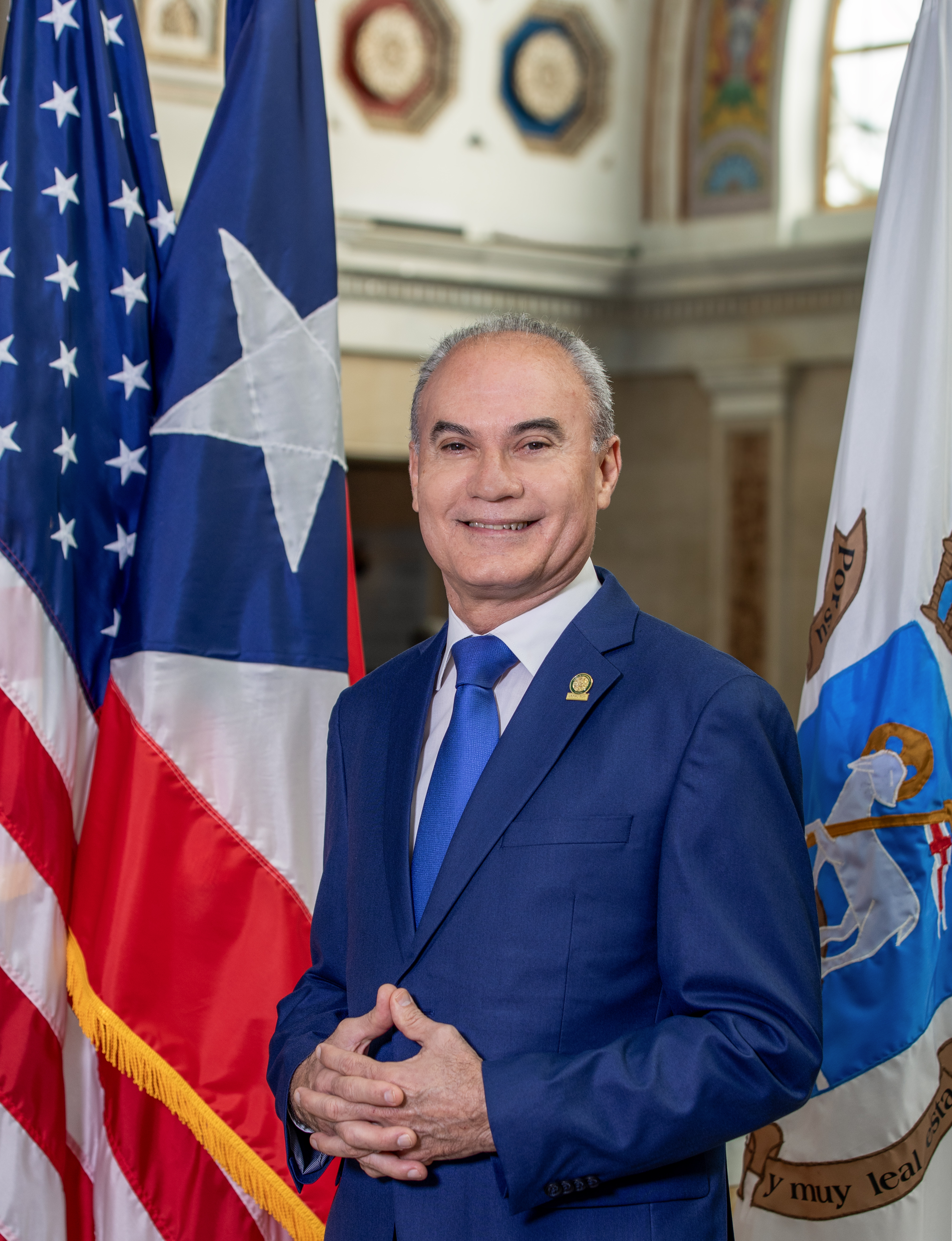 Víctor L Parés Otero