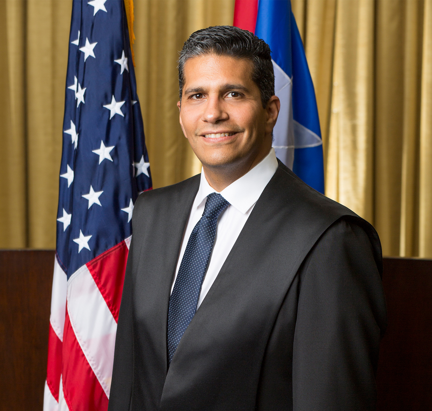 Luis F. Estrella Martínez